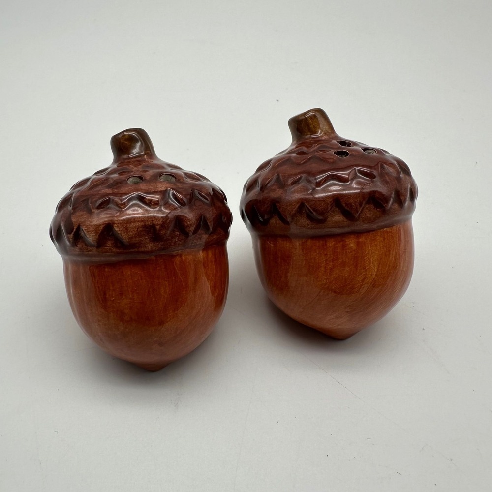 Vintage Russ Berries & Co‎ Acorn  Salt & Pepper Shakers Fall Decorations